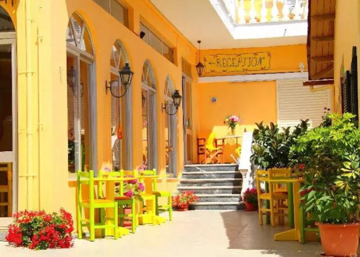Bella Studios
