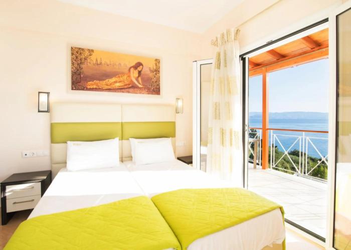 Brentanos Apartments ~ A ~ View of Paradise