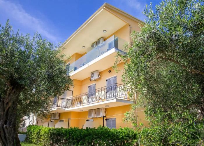 Passas Mare Apartments & Studios