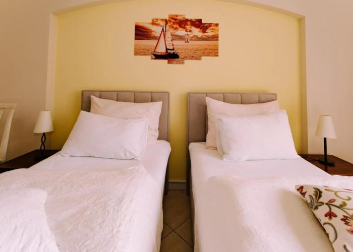 Abalone Hotel