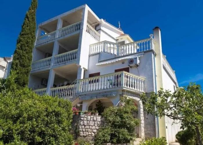 Apartments Ivan