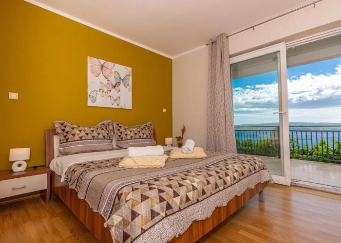 Apartment in Dramalj With Swimming Pool