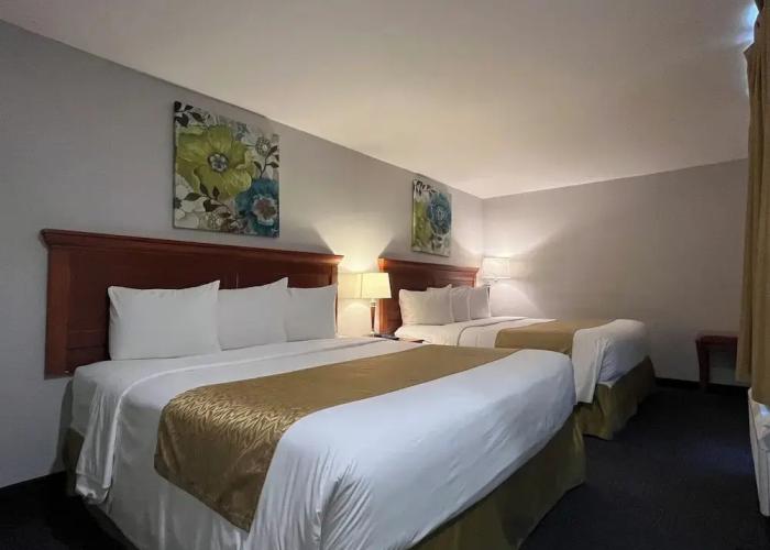 Le Voyageur Inn