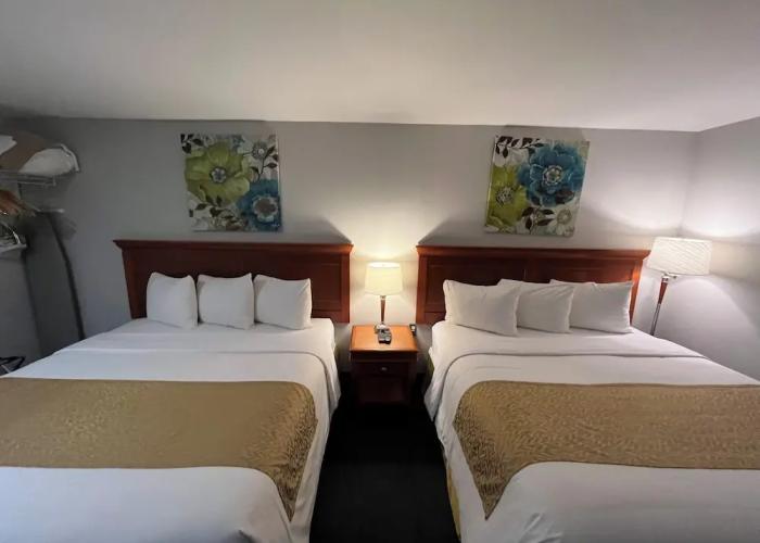 Le Voyageur Inn