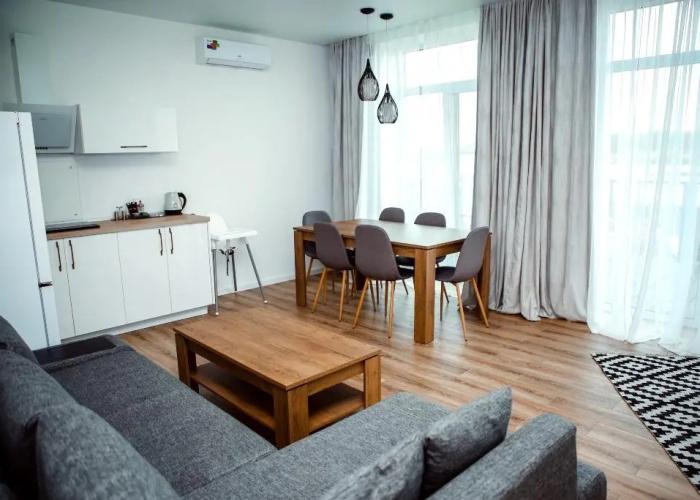 Scandi (Skandinaviya)