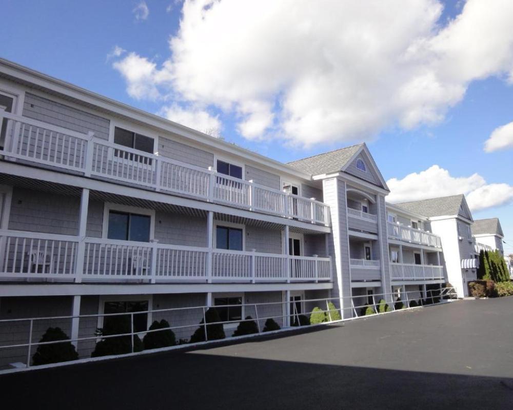 Hyannis Travel Inn