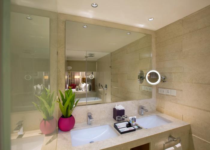 Mercure Hyderabad KCP Hotel