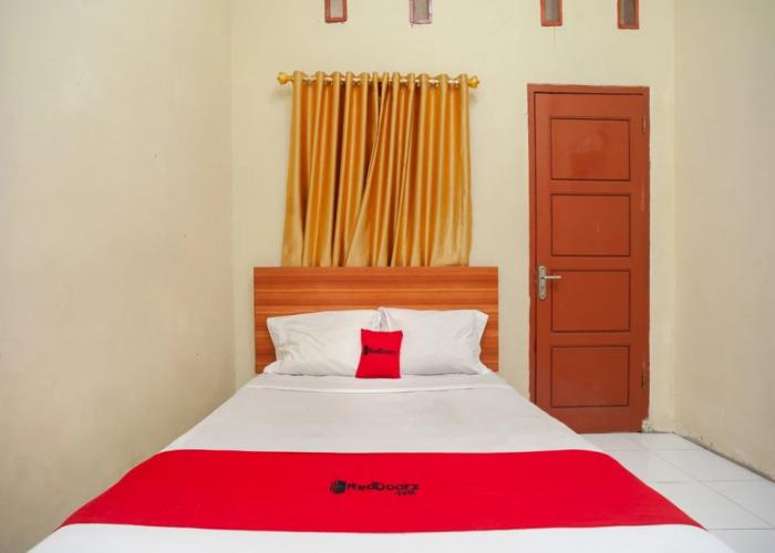 RedDoorz near Universitas Muhammadiyah Pringsewu