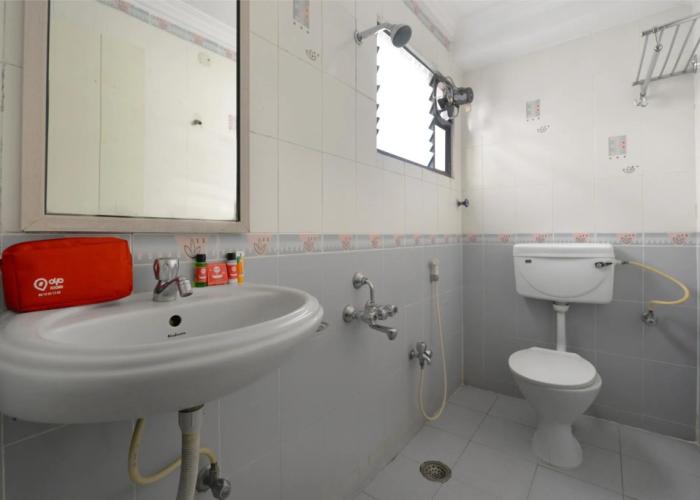OYO Flagship 983 Hotel Surya Residency