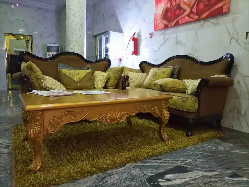 Ice Grand Hotel & Suites