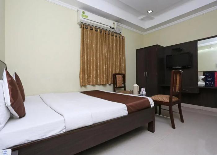 Hotel Saraswathi Residency