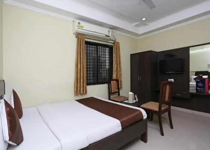 Hotel Saraswathi Residency