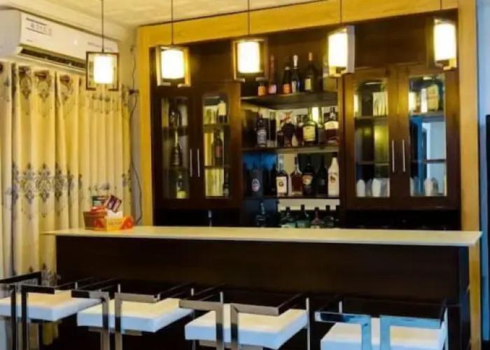 Ampric GuestHouse and Lounge