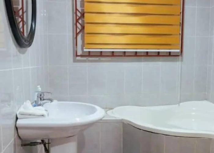 Ampric GuestHouse and Lounge