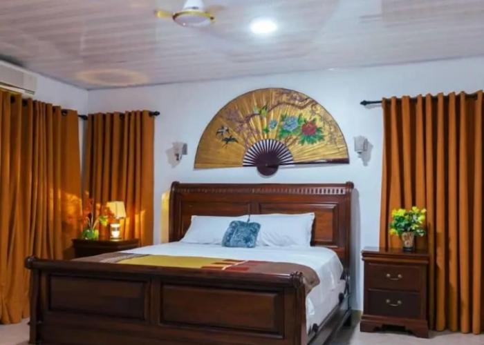 Ampric GuestHouse and Lounge