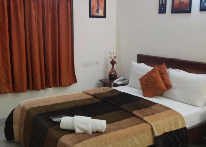 Hotel NirmalVilla Cherry Service Apartment