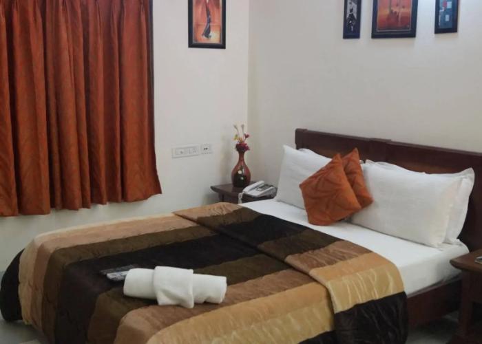Hotel NirmalVilla Cherry Service Apartment