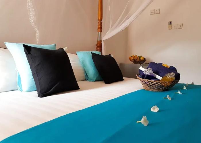 White Villa Beach Resort