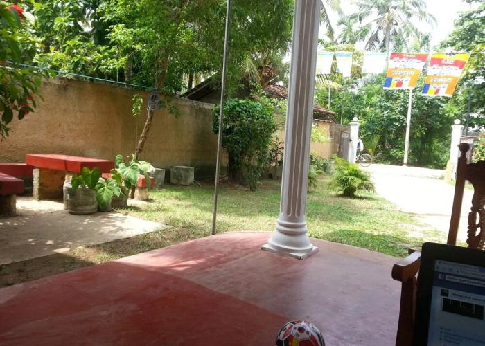 Nishan Surf Inn