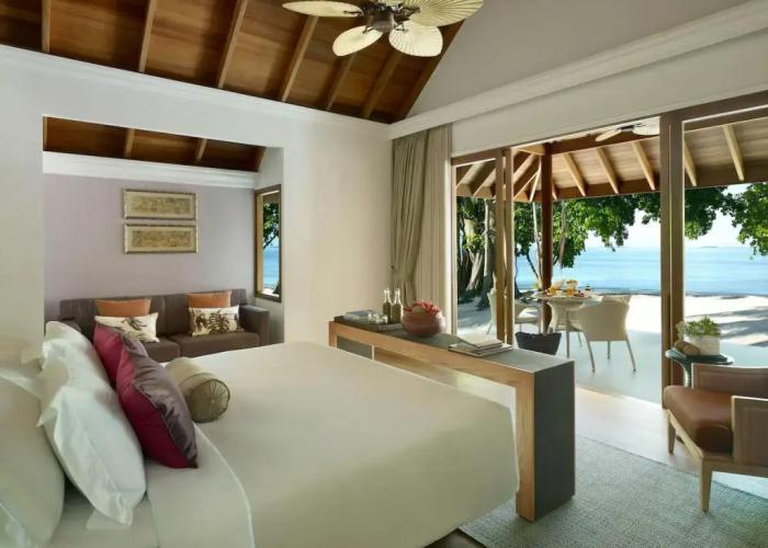 Dusit Thani Maldives Resort