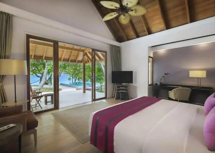 Dusit Thani Maldives Resort