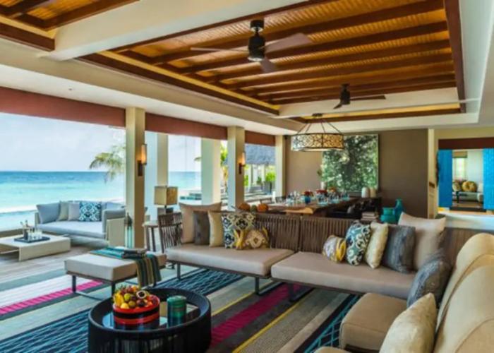 Four Seasons Resort  Maldives at Landaa Giraavaru