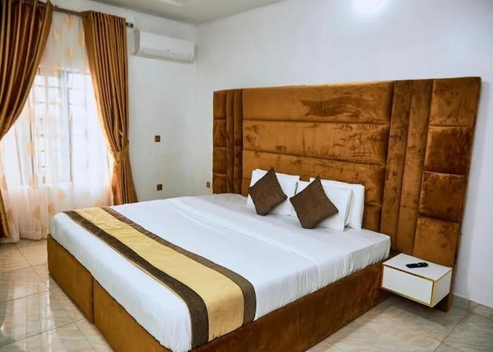 247 Luxury Hotel & Apartment Ajah