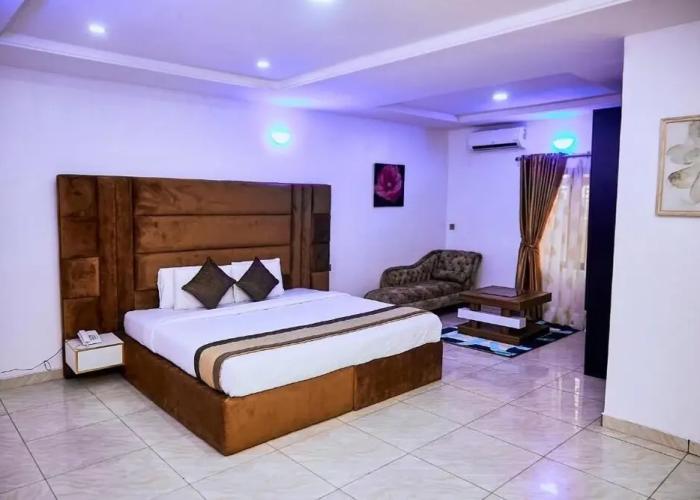 247 Luxury Hotel & Apartment Ajah