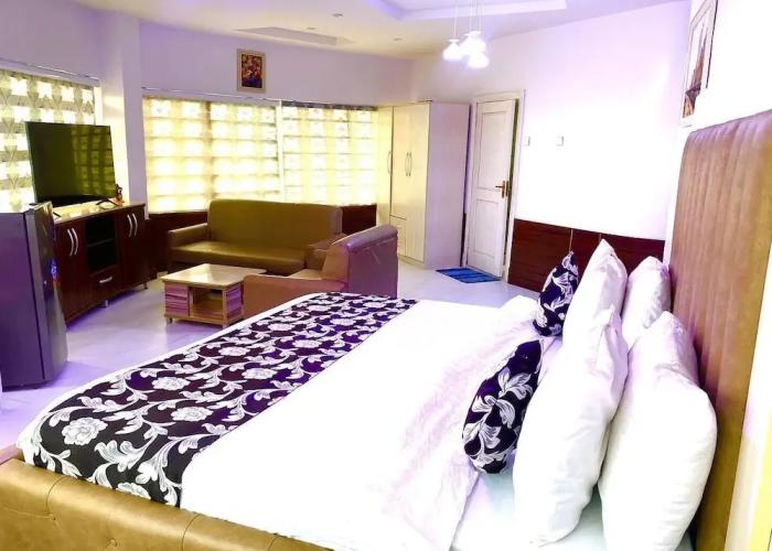 The Paradise Beach Resort and Apartment