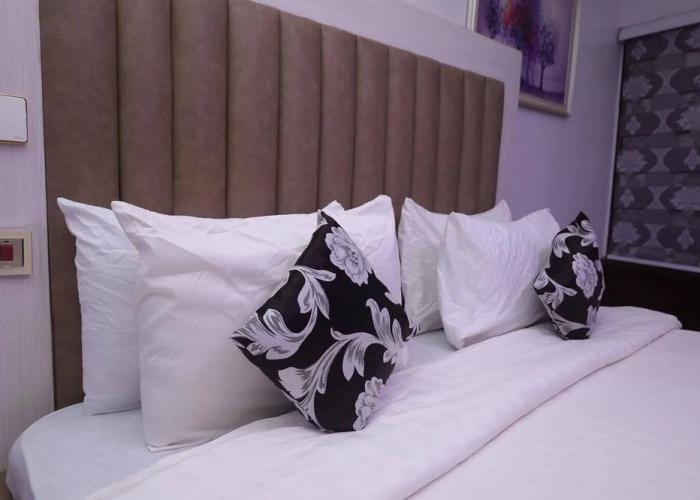 The Paradise Beach Resort and Apartment