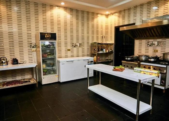 247 Luxury Hotel & Apartment Ajah Hotel