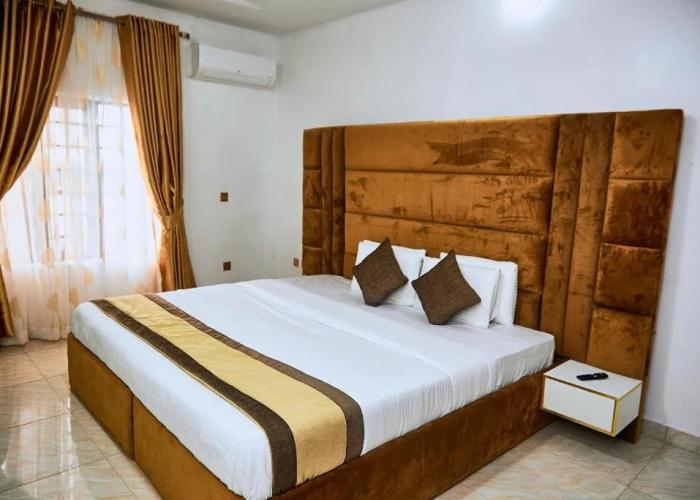 247 Luxury Hotel & Apartment Ajah Hotel