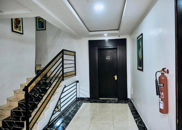 247 Luxury Hotel & Apartment Ajah Hotel
