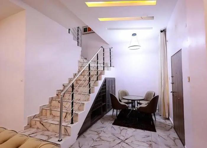 Exclusive 3-bed Apartment in Lagos