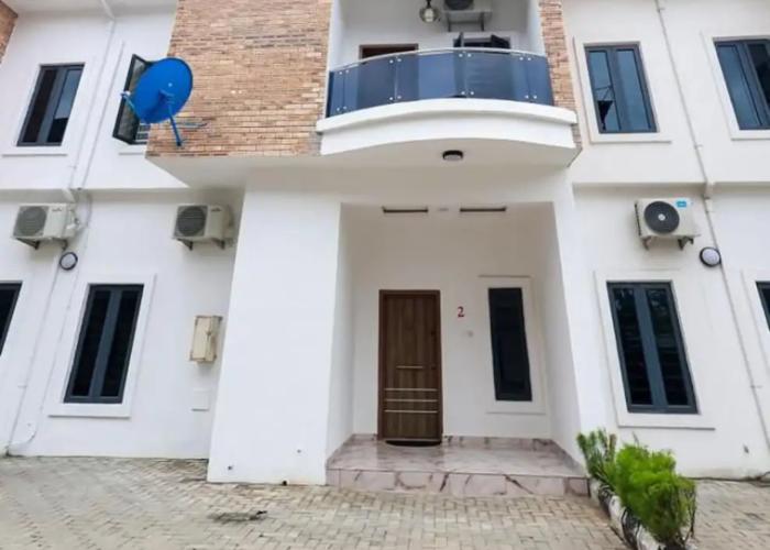 Exclusive 3-bed Apartment in Lagos