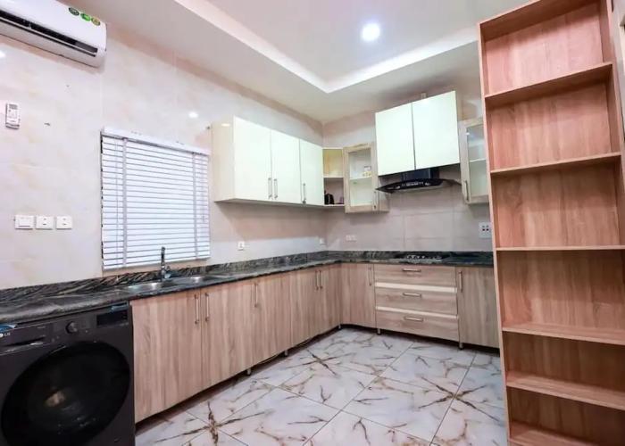 Exclusive 3-bed Apartment in Lagos