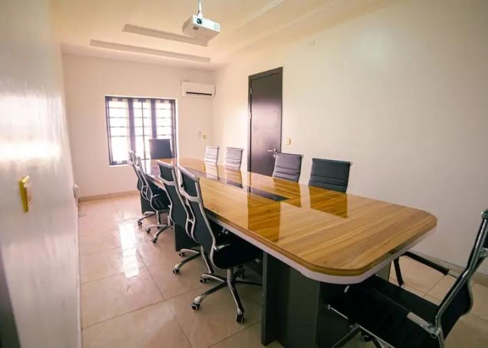 2-bed Luxury Flat - Pet Friendly - Pool - Gym