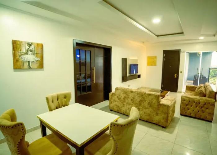 1-bedroom Flat - Sleeps 3 - Pool - Spa - Parking