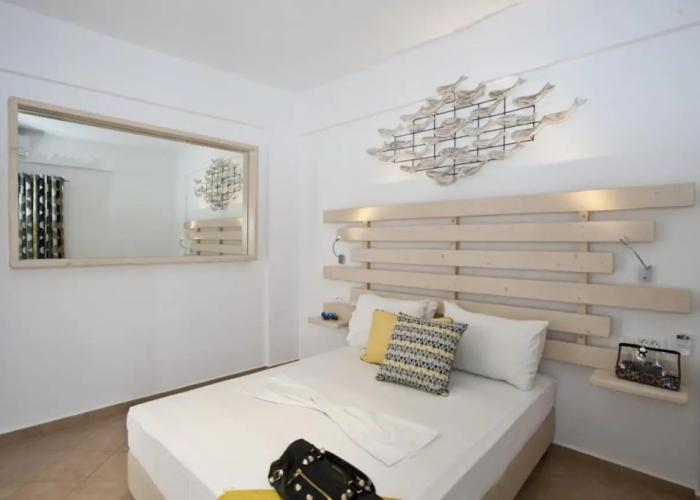 Yanna Luxury Suites