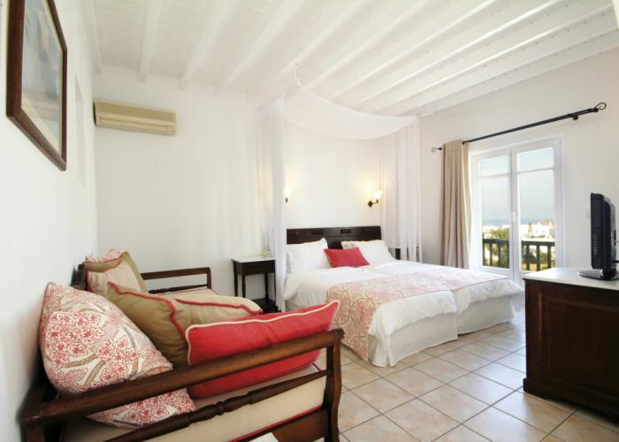 Pelican Bay Hotel