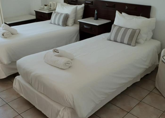 Pelican Bay Hotel