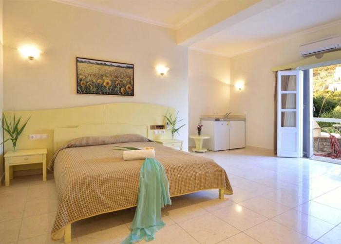 Hotel Petinos