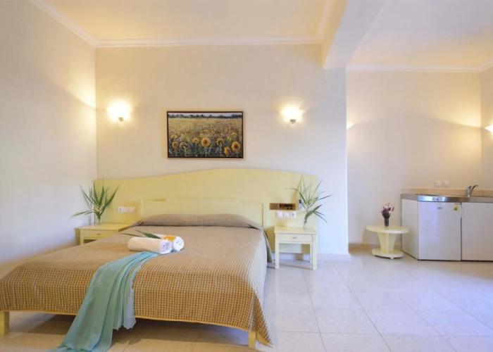 Hotel Petinos