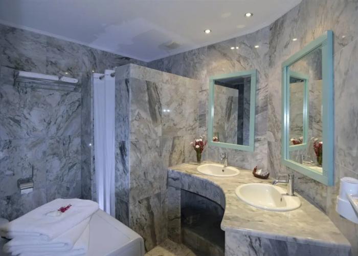 Hotel Petinos