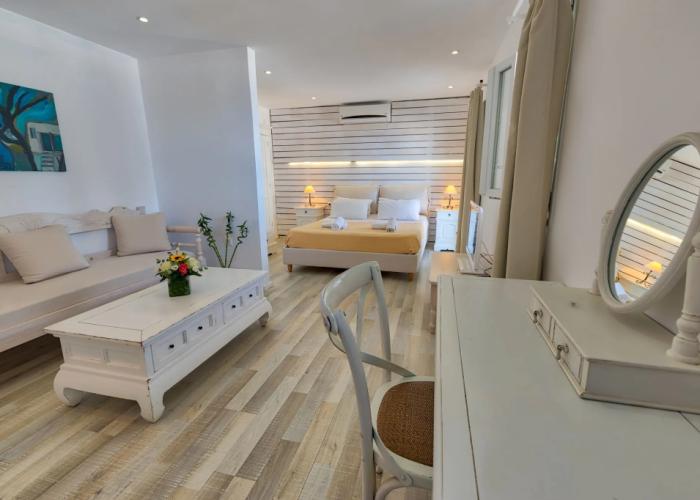 With-inn Mykonos Suites