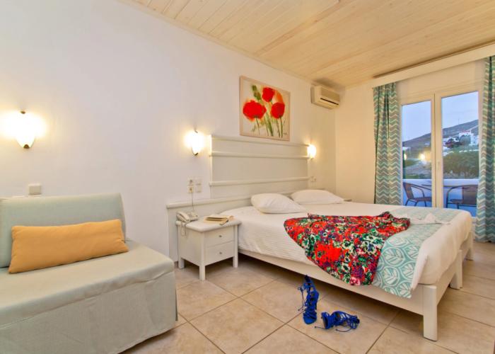 Yiannaki Hotel