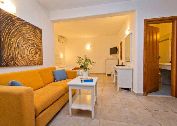 Yiannaki Hotel