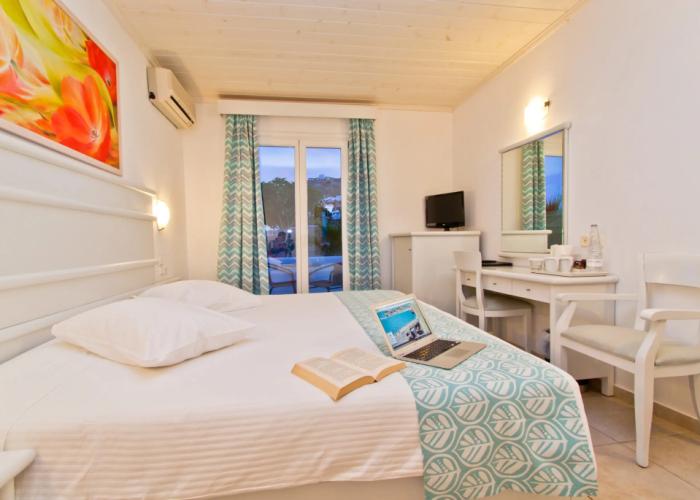 Yiannaki Hotel