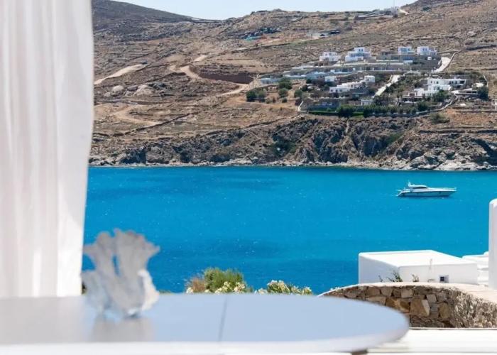 Luxury Sea View Apartment w shared pool