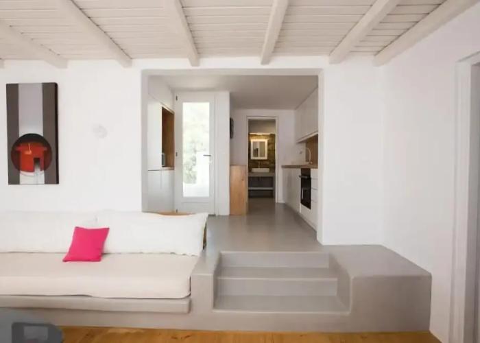Luxury Sea View Apartment w shared pool